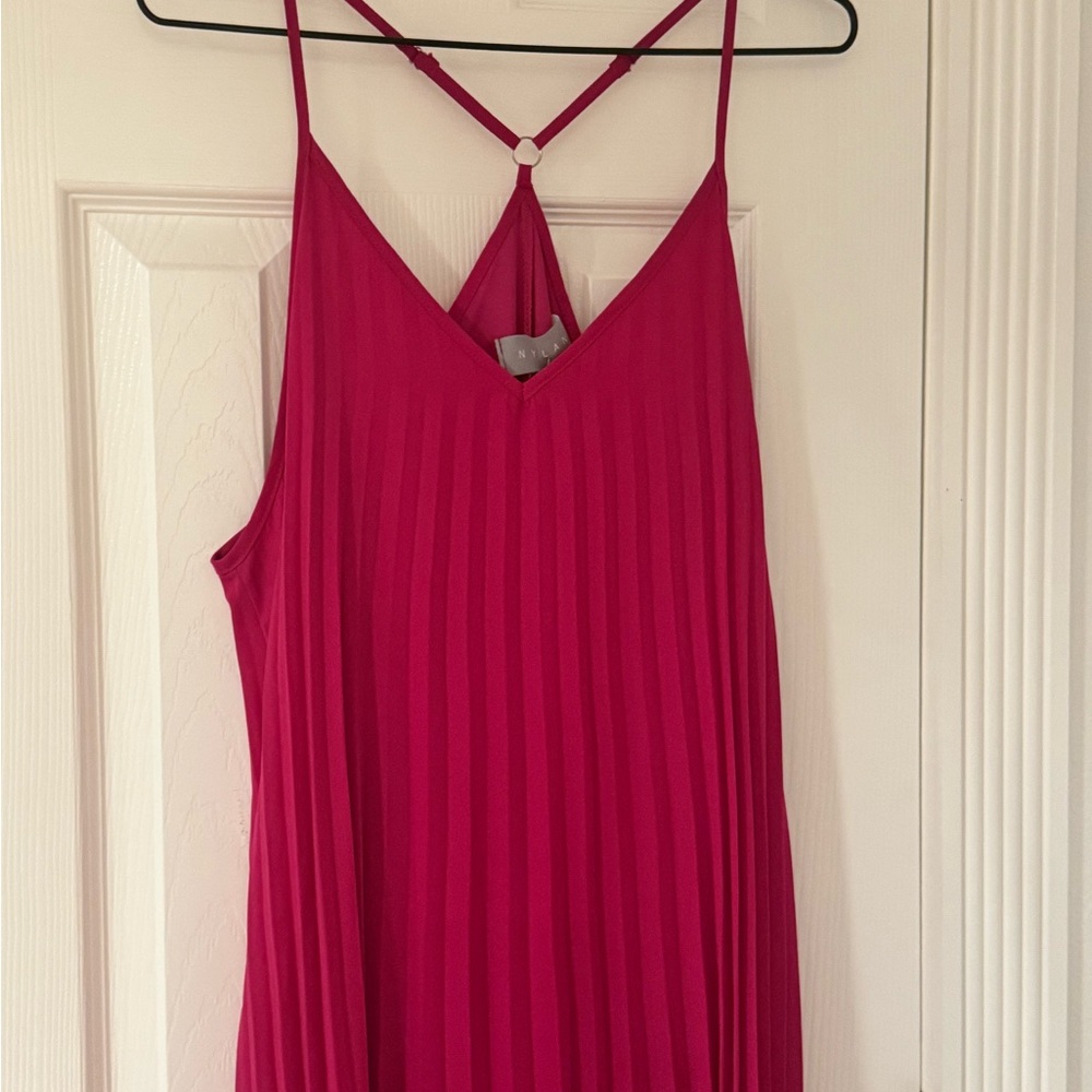 NYLAND Pleated V-Neck Spaghetti Strap Dress in Bright Fuchsia